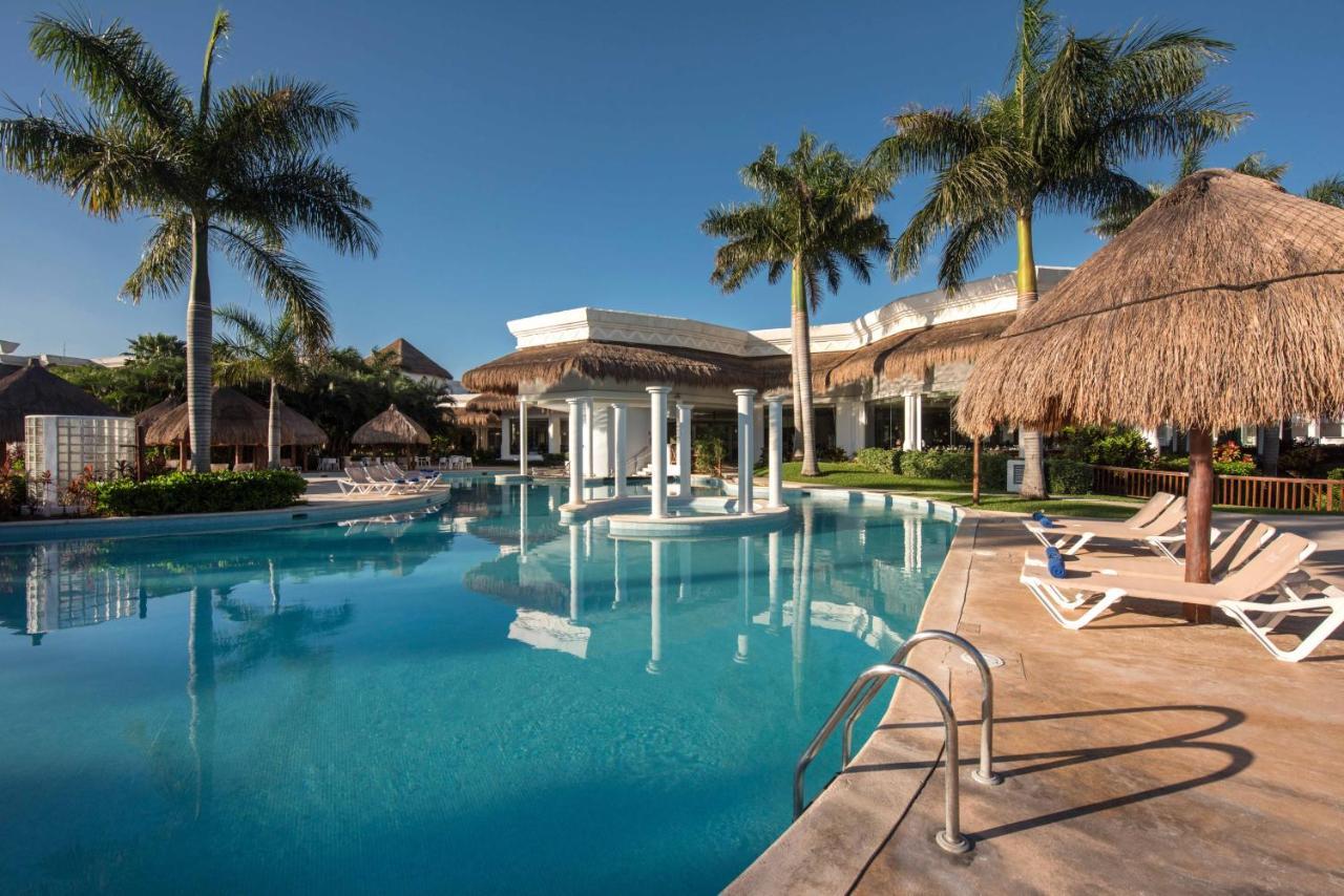 Grand Sunset Princess Playa del Carmen Exterior photo Pool at Iberostar Grand Hotel Bávaro