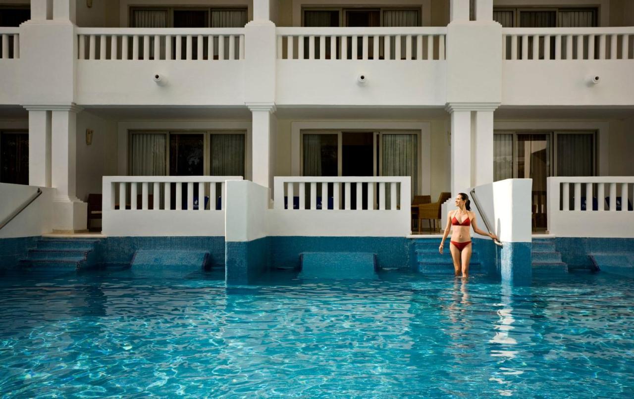 Grand Sunset Princess Playa del Carmen Exterior photo The swimming pool at the hotel